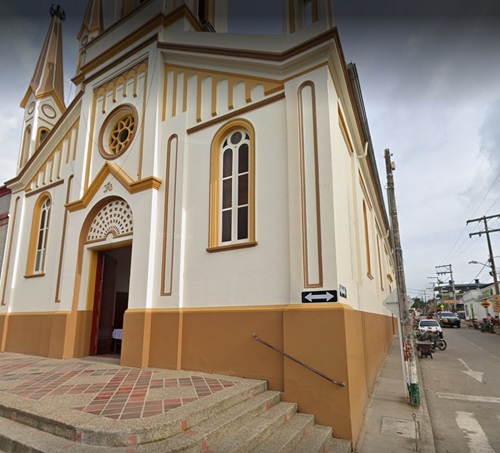 Parroquia Inmaculado Sagrado Corazón de Jesús en Caparrapí (Cundinamarca)