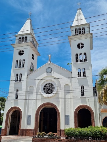 Parroquia La Santísima Trinidad en Puerto Salgar (Cundinamarca)