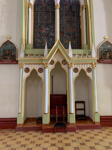 Parroquia Nuestra Señora de las Mercedes en Andes