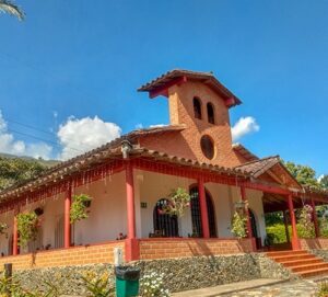 Parroquia Sagrada Familia en Girardot (Cundinamarca)