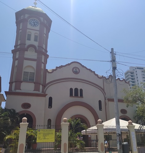 Iglesia Santa Cruz de Manga en Cartagena de Indias