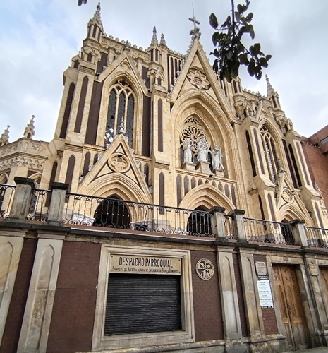 Parroquia Nuestra Señora del Rosario de Chiquinquirá en Chapinero